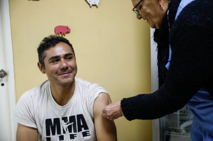 En Pilar sigue adelante la campaña de vacunación antigripal gratuita En Pilar sigue adelante la campaña de vacunación antigripal gratuita