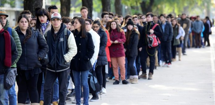 614e48d2e7018 El desempleo se dispara al 7,7% en el primer trimestre del gobierno de Javier Milei