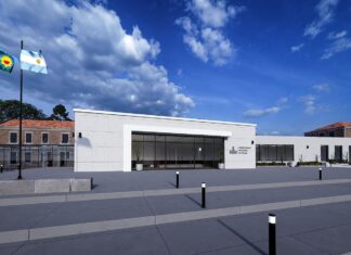 Histórico: Achával anunció el inicio de la construcción de la Universidad Nacional de Pilar Un proyecto histórico para Pilar El sueño de los pilarenses de ver a la Universidad Nacional de Pilar funcionando en el Instituto Pellegrini tiene historia. No fue casualidad que el intendente Federico Achával lo eligiera para asumir en 2019 y luego de su reelección, en 2023. Fue un gesto que adelantó la fuerza que tomaría la defensa de la educación pública. Desde el 2009 el predio del Pellegrini se proyecta como un polo educativo. En 2019 corrió peligro cuando el entonces gobierno de Cambiemos quiso privatizarlo, pero el pueblo lo impidió y el proyecto tomó más impulso que nunca. En 2020, ya con Achával al frente de la gestión municipal, comenzaron los trabajos de recuperación del predio. A mediados de ese año se anunció la creación de la Universidad Nacional de Pilar. A partir de ahí siguió un largo proceso. En julio de 2021 llegó a la CONEAU y al año siguiente comenzó la campaña de junta de firmas en apoyo a este sueño. Durante 2022 el proyecto llegó al Congreso de la Nación, donde a los meses se presentaron miles de firmas que expresaron la voluntad del pueblo. En julio, la juventud lo puso en el foco en el Plenario Hacia la Universidad Nacional de Pilar. Al mes siguiente, las comisiones de Educación y de Presupuesto de Diputados le dieron dictamen favorable, con el voto positivo de diferentes fuerzas políticas. En septiembre, el proyecto fue presentado a los empresarios e industriales en el Parque Industrial de Pilar y a todas las instituciones del distrito. Ya contaba con el masivo apoyo del pueblo. Finalmente, en la madrugada del 29 de septiembre de 2023, se convirtió en ley. Una multitud de pilarenses celebró la noticia y desde entonces, todo el pueblo añora el ingreso de los primeros estudiantes de esta Universidad que cambiará el presente y el futuro de Pilar, para siempre. Aquel sueño hoy termina de tomar forma con el anuncio de la construcción del edificio de la Universidad Nacional. Se empieza a construir una nueva historia para todo el distrito.