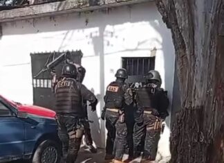 Tres dealers detenidos en Lagomarsino: secuestran más de 100 dosis de cocaína Tres dealers detenidos en Lagomarsino: secuestran más de 100 dosis de cocaína