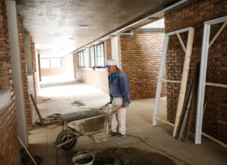 Achával recorrió el avance de obra de la Escuela Técnica de Villa Rosa Achával recorrió el avance de obra de la Escuela Técnica de Villa Rosa
