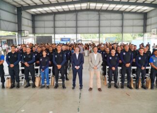 Achával acompañó a los nuevos egresados de la Guardia Urbana Achával acompañó a los nuevos egresados de la Guardia Urbana