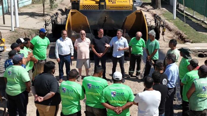 Achával anunció el pago de un bono de fin de año para las y los trabajadores municipales Achával anunció el pago de un bono de fin de año para las y los trabajadores municipales