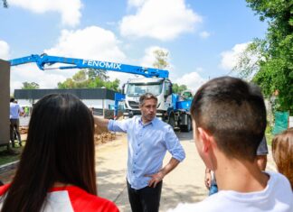 Achával recorrió el avance de obra de la Secundaria 14 en Derqui Achával recorrió el avance de obra de la Secundaria 14 en Derqui