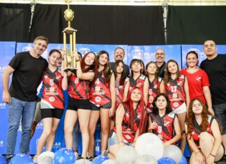 Achával acompañó a los jóvenes en el cierre de las Ligas Municipales de voley y hockey Achával acompañó a los jóvenes en el cierre de las Ligas Municipales de voley y hockey