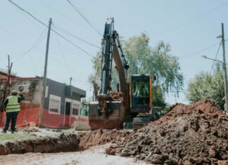 Achával recorrió las obras hidráulicas y de urbanización de Pinazo Achával recorrió las obras hidráulicas y de urbanización de Pinazo