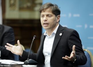Axel Kicillof criticó a Javier Milei y lo acusó de «entregar la soberanía» Axel Kicillof criticó a Javier Milei y lo acusó de "entregar la soberanía"