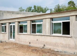 Achával recorrió la construcción de la secundaria 28 de Villa Morra Achával recorrió la construcción de la secundaria 28 de Villa Morra