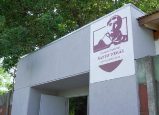 Achával acompañó a los vecinos en la inauguración de la Escuela Especial Santo Tomás en Manuel Alberti Achával acompañó a los vecinos en la inauguración de la Escuela Especial Santo Tomás en Manuel Alberti