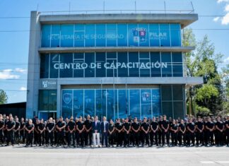 Achával acompañó a los agentes de la Guardia Urbana en el inicio de un nuevo ciclo de formación Achával acompañó a los agentes de la Guardia Urbana en el inicio de un nuevo ciclo de formación