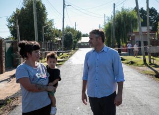 Achával recorrió nuevas obras de asfalto en Derqui Achával recorrió nuevas obras de asfalto en Derqui