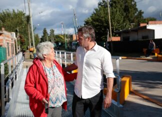 Achával recorrió el nuevo puente peatonal de Pilarica Achával recorrió el nuevo puente peatonal de Pilarica