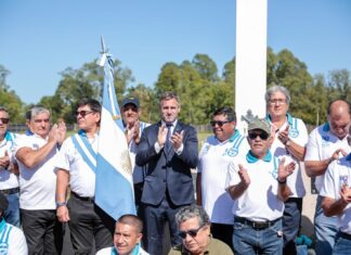 Achával: «Las Malvinas nos unen en un sentimiento claro y profundo en todo el suelo nacional» Achával: "Las Malvinas nos unen en un sentimiento claro y profundo en todo el suelo nacional"