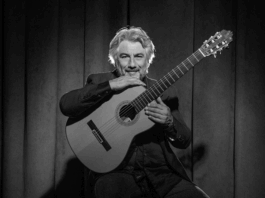 Héctor Bacci presenta Los Caminos en el Teatro Angel Alonso antes de su gira por Europa Héctor Bacci presenta Los Caminos en el Teatro Angel Alonso antes de su gira por Europa