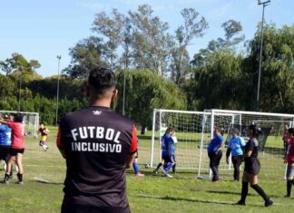 La Liga Inclusiva se inició con una jornada a puro fútbol en el Polideportivo de Pilar Las Leonas inspiraron a más de 200 estudiantes en una charla exclusiva en Tortugas Open Mall