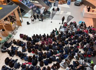 Las Leonas inspiraron a más de 200 estudiantes en una charla exclusiva en Tortugas Open Mall Las Leonas inspiraron a más de 200 estudiantes en una charla exclusiva en Tortugas Open Mall
