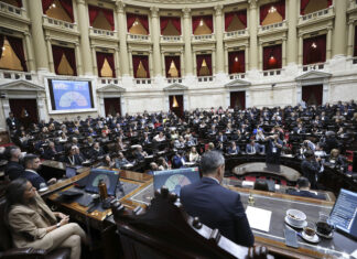 Diputados aprobó aumento del 7,2% a jubilaciones y suba del bono a $110.000 Diputados aprobó aumento del 7,2% a jubilaciones y suba del bono a $110.000