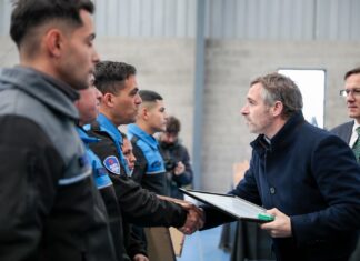 Achával acompañó a agentes de la Guardia Urbana en su egreso e inicio de una nueva formación Achával acompañó a agentes de la Guardia Urbana en su egreso e inicio de una nueva formación