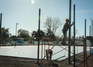 Achával recorrió los avances de la obra de la plaza Pilarica Achával recorrió los avances de la obra de la plaza Pilarica