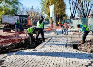 Achával recorrió el avance de obra del nuevo Paseo Villa Rosa Achával recorrió el avance de obra del nuevo Paseo Villa Rosa