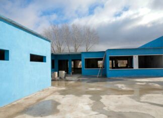 Achával recorrió el avance de obra de la Secundaria Nº 37 en Lagomarsino Achával recorrió el avance de obra de la Secundaria Nº 37 en Lagomarsino