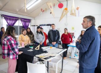 Achával acompañó los talleres que se dictan en la Casa de las Mujeres de Tribarrial Achával acompañó los talleres que se dictan en la Casa de las Mujeres de Tribarrial