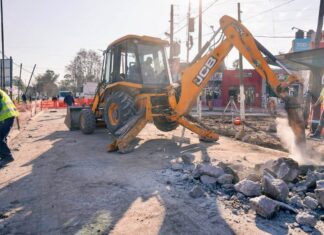 Soledad Peralta recorrió las obras del Paseo Alfaro y la Estación de Derqui Soledad Peralta recorrió las obras del Paseo Alfaro y la Estación de Derqui Asimismo, Achával señaló: “Queremos seguir transformando Derqui, por eso realizamos estos trabajos que potencian y mejoran el centro de la localidad y todo su corredor comercial”. “Vamos a seguir trabajando con fuerza para mejorar para siempre cada uno de nuestros barrios y localidades”, cerró la candidata a concejal.