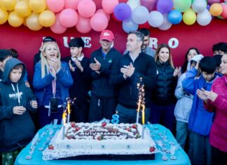 Soledad Peralta y Federico Achával celebraron un nuevo aniversario de la Secundaria N° 20 de Manzanares Soledad Peralta y Federico Achával celebraron un nuevo aniversario de la Secundaria N° 20 de Manzanares