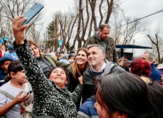 Achával y Peralta inauguraron el nuevo Paseo Villa Rosa Achával y Peralta inauguraron el nuevo Paseo Villa Rosa