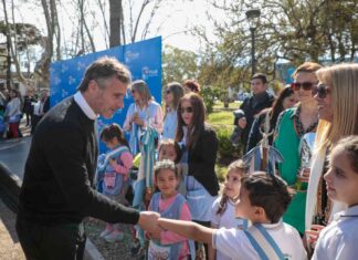 Achával reconoció a los docentes por el Día del Maestro Achával reconoció a los docentes por el Día del Maestro
