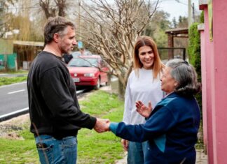 Peralta y Achával recorrieron los nuevos asfaltos de Manzanares Peralta y Achával recorrieron los nuevos asfaltos de Manzanares