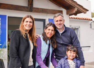 Soledad Peralta recorrió el nuevo Punto Muni de Astolfi junto a Achával Soledad Peralta recorrió el nuevo Punto Muni de Astolfi junto a Achával