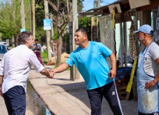 Achával recorrió los nuevos asfaltos de Villa Rosa Achával recorrió los nuevos asfaltos de Villa Rosa
