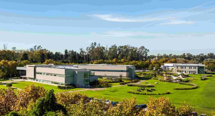 La Austral, 1° universidad argentina de gestión privada en el QS 2026 de Latinoamérica