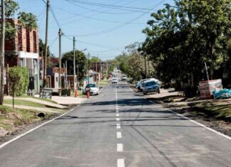 Achával recorrió los nuevos asfaltos de Agustoni Achával recorrió los nuevos asfaltos de Agustoni