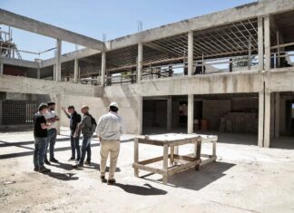 Achával recorrió el avance de la obra de la Secundaria N° 25 en Del Viso Achával recorrió el avance de la obra de la Secundaria N° 25 en Del Viso