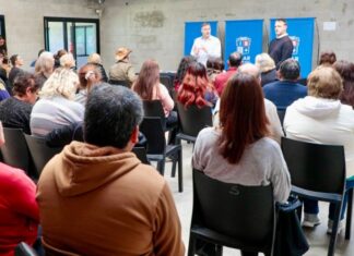 Achával acompañó a familias en un nuevo operativo de escrituración Achával acompañó a familias en un nuevo operativo de escrituración