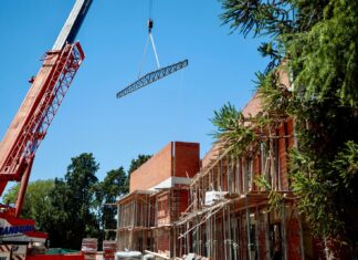 Avanza el nuevo edificio de la Universidad Nacional de Pilar: Achával recorrió la obra más los estudiantes que puedan aprender, formarse y hacer realidad sus proyectos de vida a través de la educación”. “Vamos a seguir trabajando para fortalecer el sistema educativo del distrito, porque creemos en la educación como herramienta transformadora para construir un mejor futuro para todos y todas”, cerró el intendente. Este nuevo edificio contará con cómodas aulas, biblioteca, anfiteatro, laboratorio y aula magna, entre otros espacios para que los estudiantes puedan cursar de la mejor manera. Avanza el nuevo edificio de la Universidad Nacional de Pilar: Achával recorrió la obra