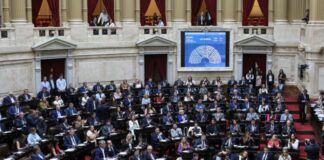 Diputados aprobó la reforma laboral y el proyecto vuelve al Senado Diputados aprobó la reforma laboral y el proyecto vuelve al Senado