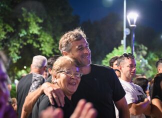 Achával junto a los vecinos: «En Pilar estamos orgullosos de nuestra identidad e historia» Achával junto a los vecinos: "En Pilar estamos orgullosos de nuestra identidad e historia"
