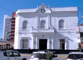 Paritarias en Pilar: municipales acuerdan suba del 13% El Municipio de Pilar confirmó un aumento salarial del 13% para trabajadores municipales, a pagarse en dos tramos entre marzo y junio de 2026.