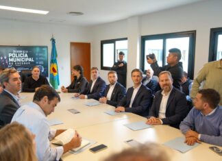 Achával participó junto a intendentes de un encuentro para articular políticas de seguridad Achával participó junto a intendentes de un encuentro para articular políticas de seguridad
