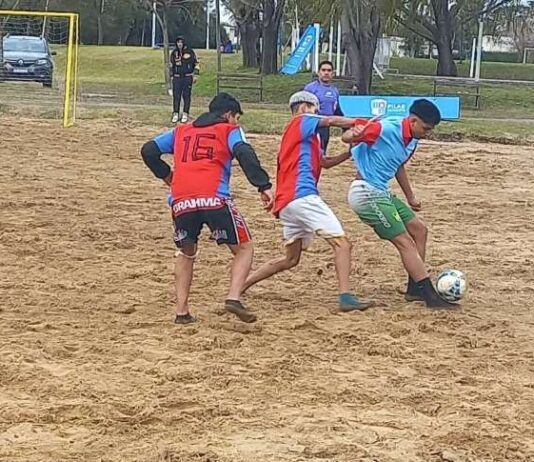 El Fútbol Playa masculino ya tiene a sus campeones locales El Fútbol Playa masculino ya tiene a sus campeones locales