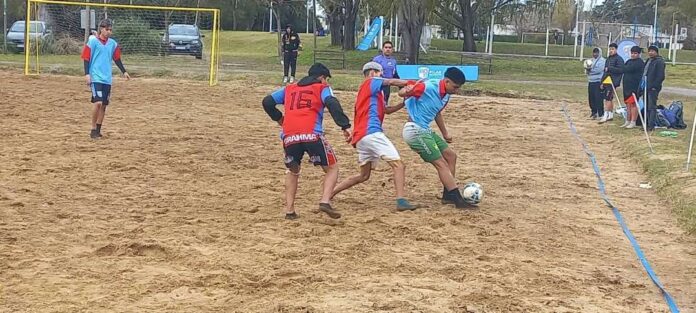 El Fútbol Playa masculino ya tiene a sus campeones locales