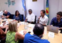 Paritarias bonaerenses: Kicillof convocó a docentes y estatales para negociar una nueva suba salarial Paritarias bonaerenses: Kicillof convocó a docentes y estatales para negociar una nueva suba salarial