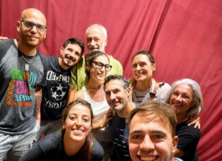 “El Sobre Rojo”: un thriller teatral con presencia pilarense en San Telmo el sobre rojo