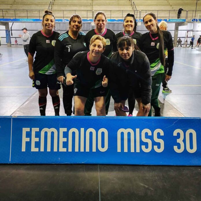 Liga Municipal de Futsal Miss 30: Poli Agustoni goleó y continúa como único líder