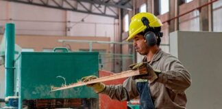La actividad económica volvió a caer en mayo: retrocedió 0,5% respecto a abril La actividad económica volvió a caer en mayo: retrocedió 0,5% respecto a abril