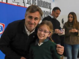 Ver Bien, Aprender Mejor: el Municipio de Pilar entregó anteojos a estudiantes en el Club Municipal Tribarrial Ver Bien, Aprender Mejor: el Municipio de Pilar entregó anteojos a estudiantes en el Club Municipal Tribarrial