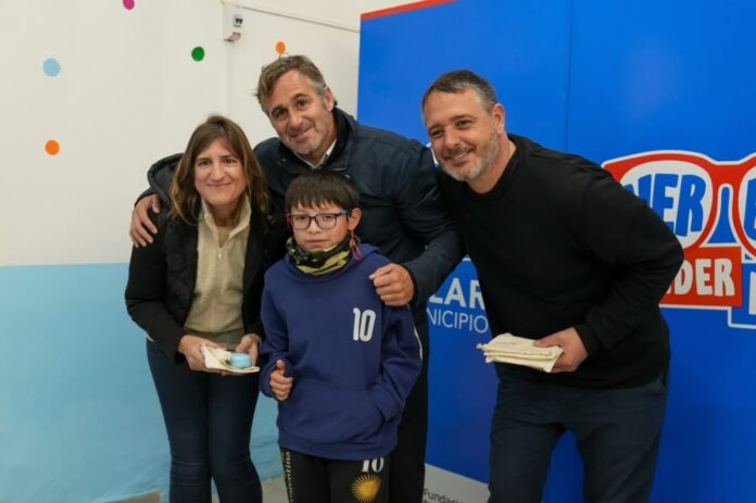 Más chicos reciben anteojos gratuitos con el programa Ver Bien, Aprender Mejor